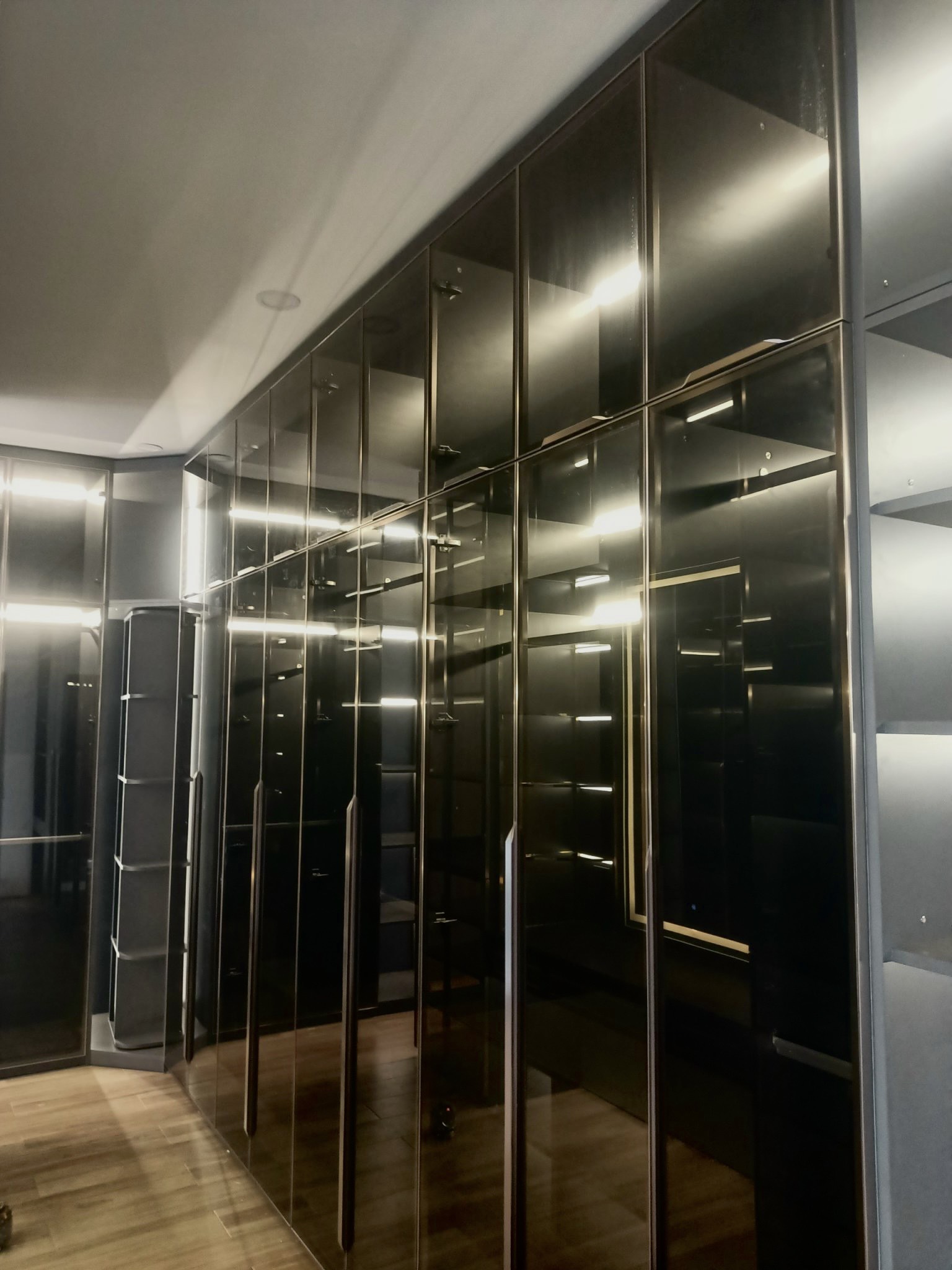 Mẫu tủ quần áo hình ảnh thực tế